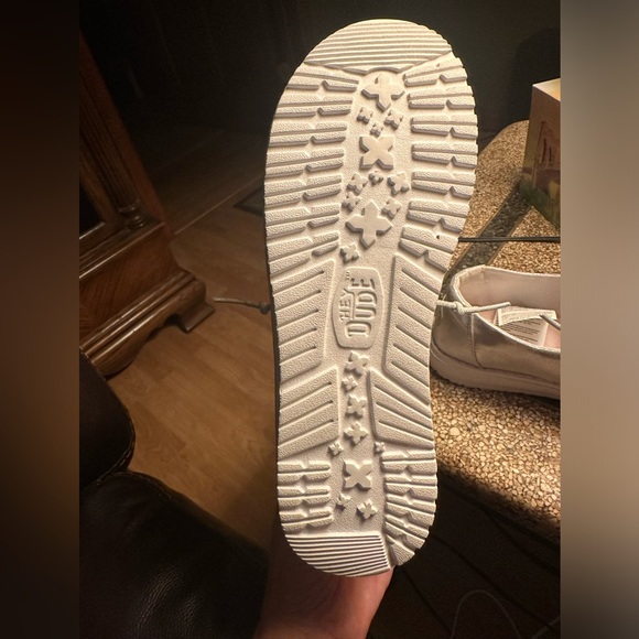 Wendy Metallic Shine Silver Hey Dudes Size 9 - Picture 4 of 5